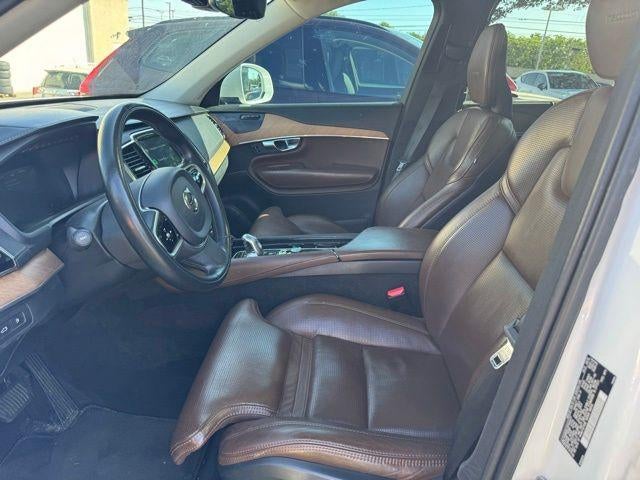 2019 Volvo XC90 T8 eAWD Plug-In Hybrid Inscription