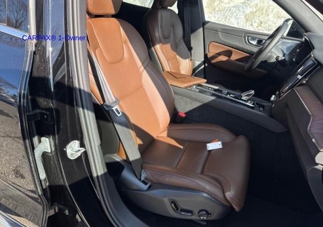 2023 Volvo XC60 Recharge Plug-In Hybrid T8 eAWD PHEV Ultimate Bright Theme