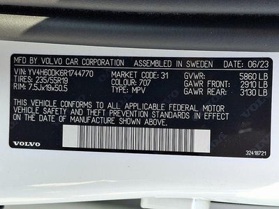 2024 Volvo XC60 Recharge Plug-In Hybrid T8 eAWD PHEV Core Dark Theme