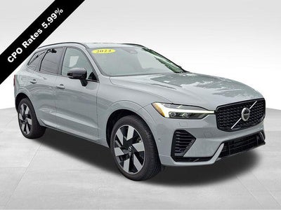 2024 Volvo XC60 Recharge Plug-In Hybrid T8 eAWD PHEV Plus Dark Theme