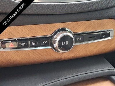 2025 Volvo XC90 Plug-In Hybrid T8 AWD Plus 6-Seater