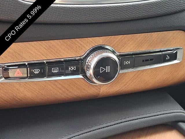 2025 Volvo XC90 Plug-In Hybrid T8 AWD Plus 6-Seater