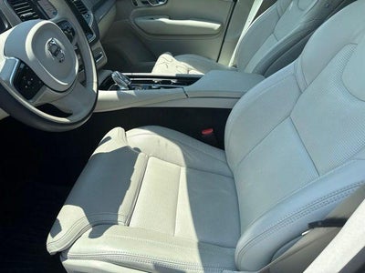 2025 Volvo XC90 Plug-In Hybrid T8 AWD Ultra 6-Seater
