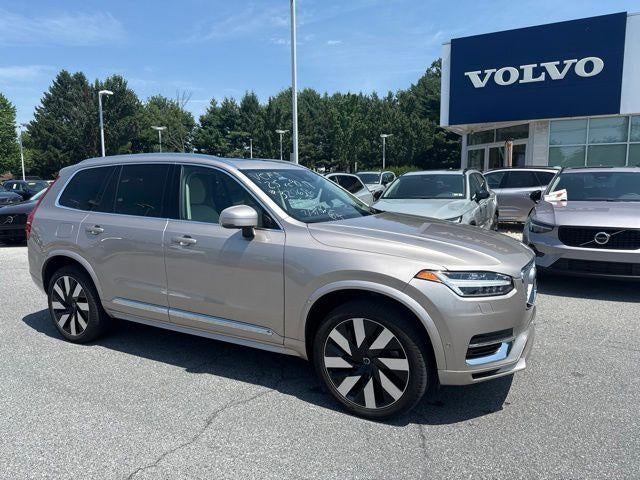 2025 Volvo XC90 Plug-In Hybrid T8 AWD Ultra 6-Seater