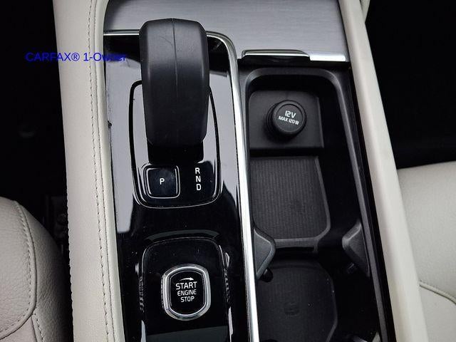 2023 Volvo XC90 B5 AWD Core 7P