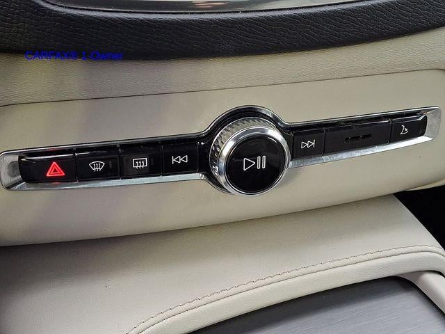 2023 Volvo XC90 B5 AWD Core 7P