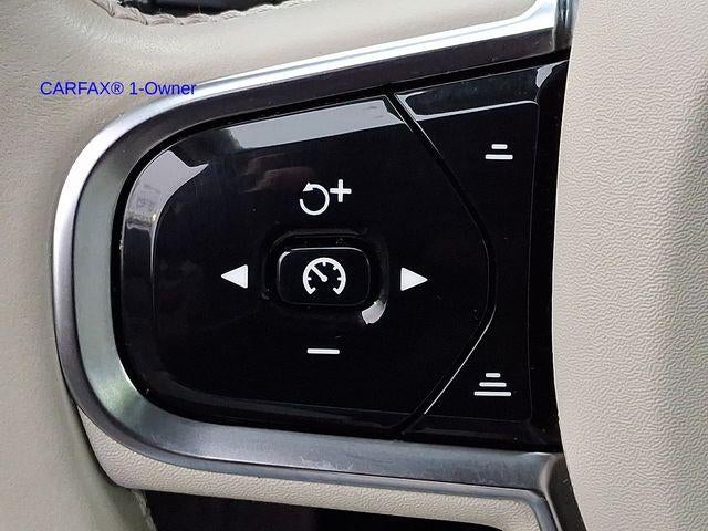 2023 Volvo XC90 B5 AWD Core 7P