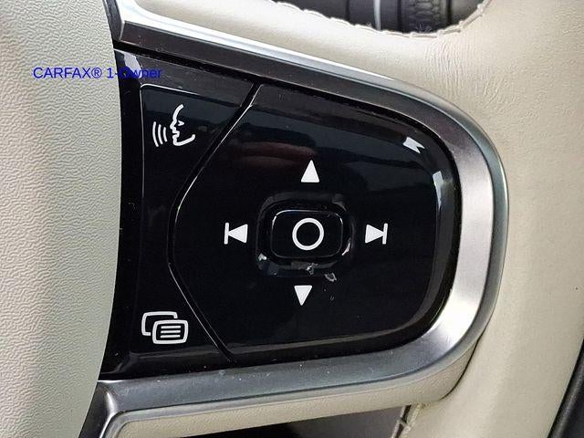 2023 Volvo XC90 B5 AWD Core 7P