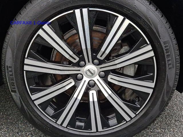 2023 Volvo XC90 B5 AWD Core 7P