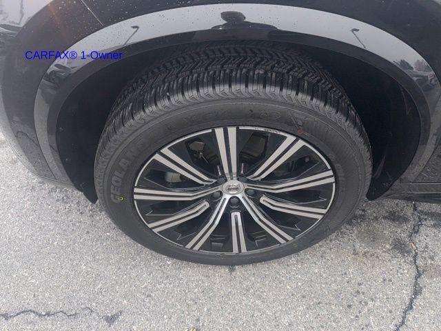 2023 Volvo XC90 B5 AWD Core 7P