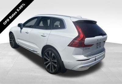 2023 Volvo XC60 B5 AWD Ultimate Bright Theme