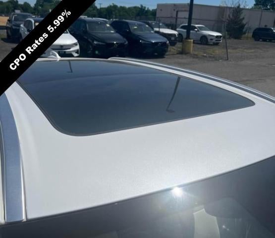 2023 Volvo XC60 B5 AWD Ultimate Bright Theme