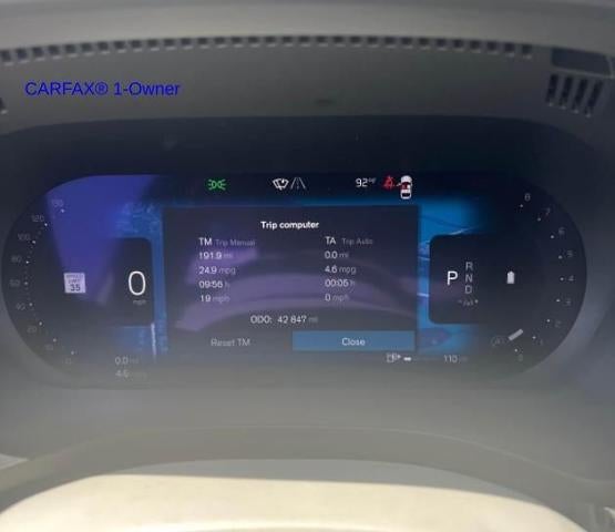 2023 Volvo XC60 B5 AWD Ultimate Bright Theme