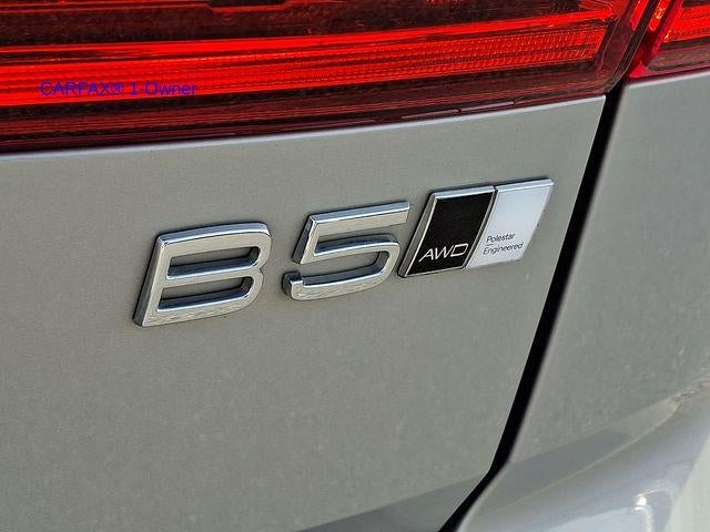 2023 Volvo XC60 B5 AWD Ultimate Bright Theme