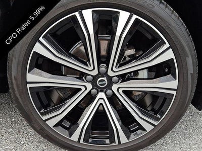 2023 Volvo XC60 B5 AWD Ultimate Bright Theme