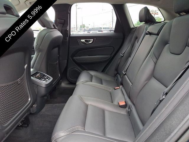 2023 Volvo XC60 B5 AWD Ultimate Bright Theme