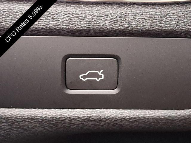 2023 Volvo XC60 B5 AWD Ultimate Bright Theme