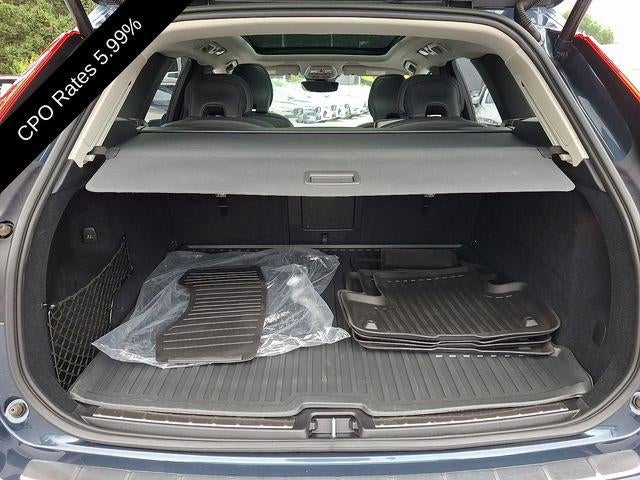2023 Volvo XC60 B5 AWD Ultimate Bright Theme