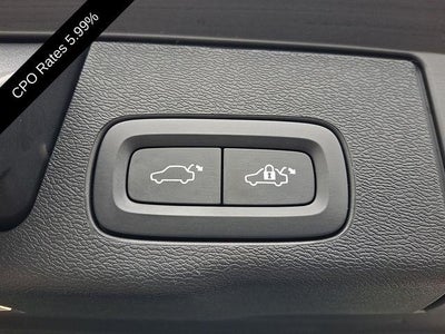 2023 Volvo XC60 B5 AWD Ultimate Bright Theme