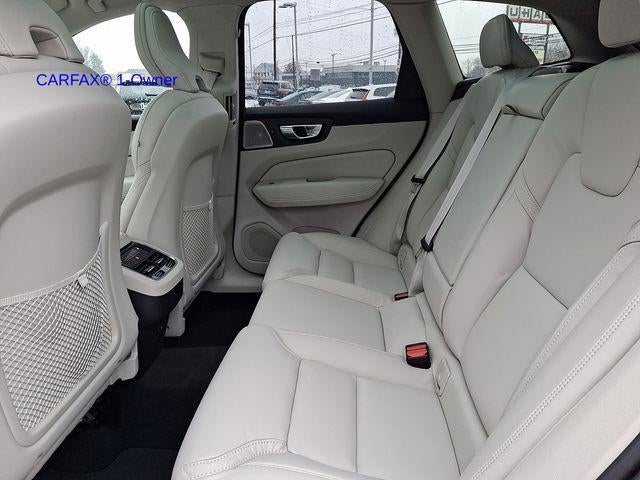 2023 Volvo XC60 B5 AWD Ultimate Bright Theme