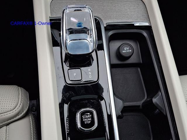 2023 Volvo XC60 B5 AWD Ultimate Bright Theme