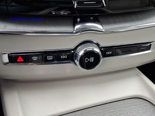 2023 Volvo XC60 B5 AWD Ultimate Bright Theme