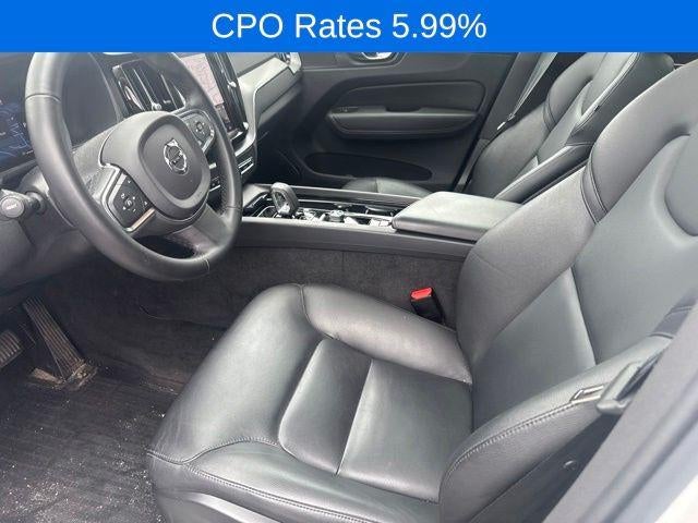 2024 Volvo XC60 B5 AWD Core Dark Theme