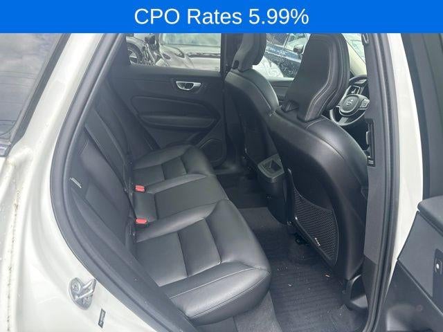 2024 Volvo XC60 B5 AWD Core Dark Theme