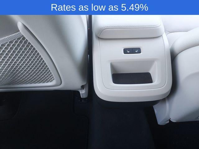 2024 Volvo XC60 B5 AWD Core Dark Theme