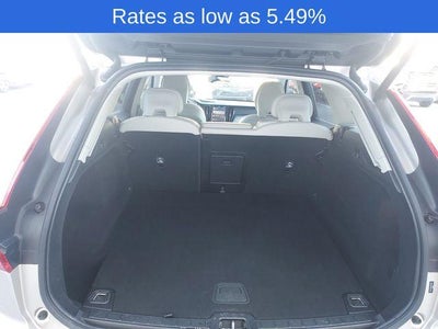 2024 Volvo XC60 B5 AWD Core Dark Theme