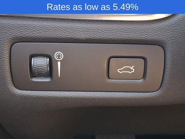 2022 Volvo XC60 B5 AWD Momentum