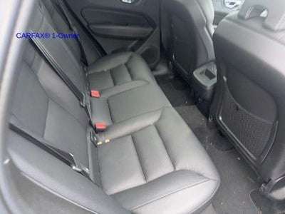 2022 Volvo XC60 B5 AWD Momentum