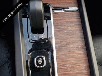 2024 Volvo XC60 B5 AWD Plus Dark Theme
