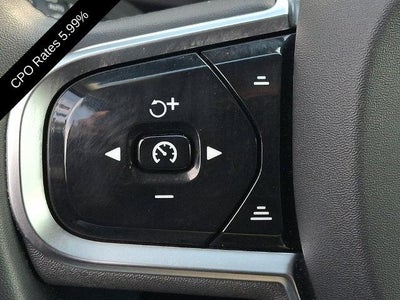 2024 Volvo XC60 B5 AWD Plus Dark Theme
