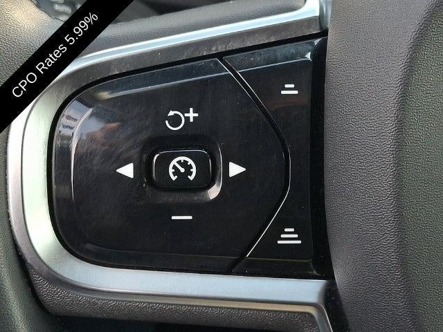 2024 Volvo XC60 B5 AWD Plus Dark Theme