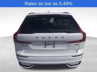 2024 Volvo XC60 B5 AWD Plus Dark Theme