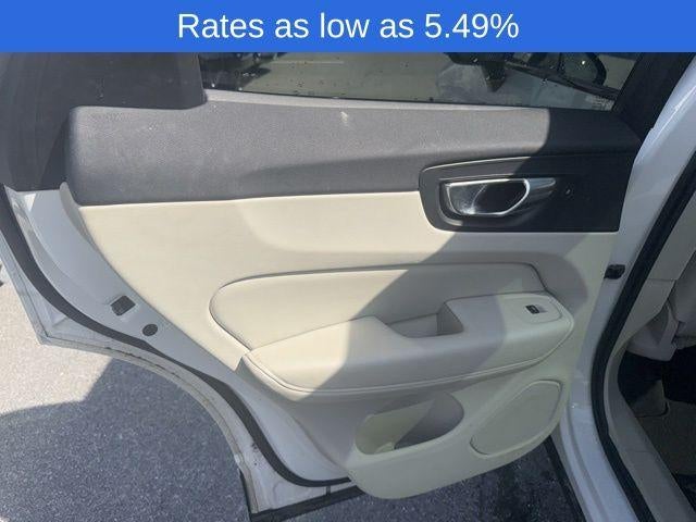 2024 Volvo XC60 B5 AWD Plus Dark Theme