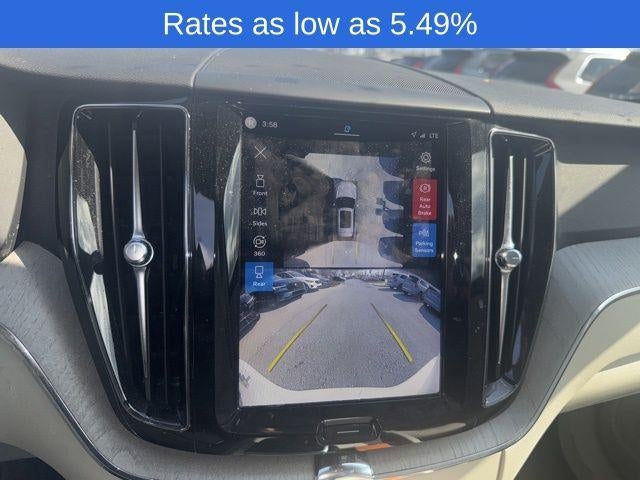 2024 Volvo XC60 B5 AWD Plus Dark Theme