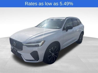 2024 Volvo XC60 B5 AWD Plus Dark Theme