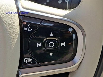 2024 Volvo XC60 B5 AWD Plus Dark Theme