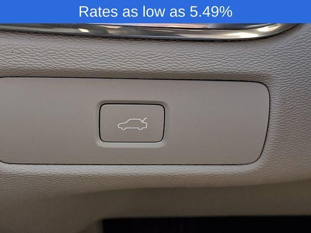 2024 Volvo XC60 B5 AWD Plus Dark Theme