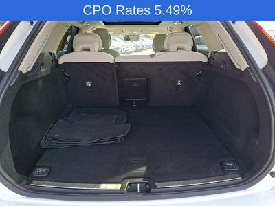 2024 Volvo XC60 B5 AWD Plus Dark Theme