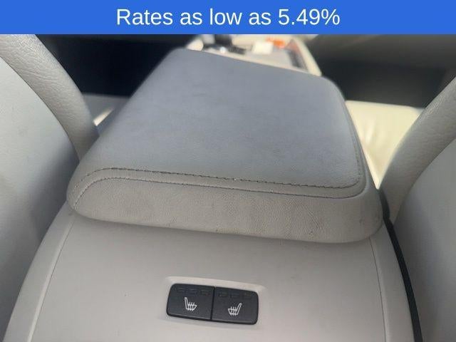 2024 Volvo XC60 B5 AWD Plus Dark Theme