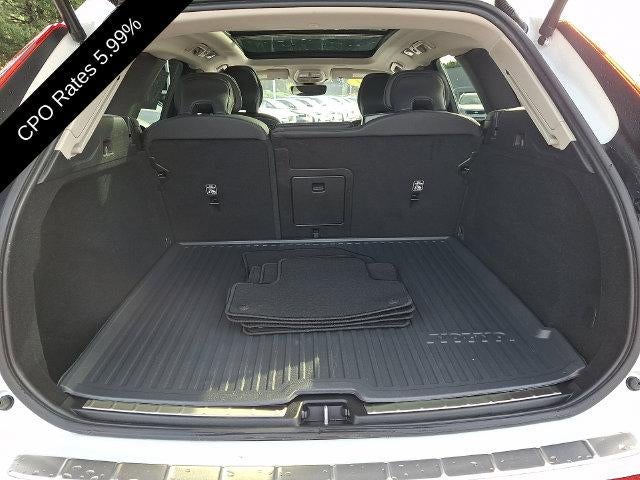 2024 Volvo XC60 B5 AWD Plus Dark Theme