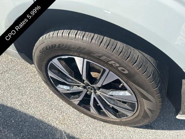 2024 Volvo XC60 B5 AWD Plus Dark Theme