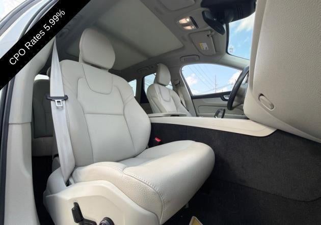 2024 Volvo XC60 B5 AWD Plus Dark Theme