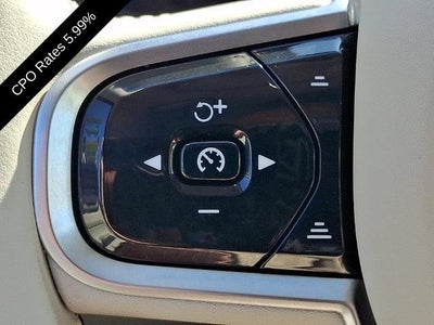 2024 Volvo XC60 B5 AWD Plus Dark Theme