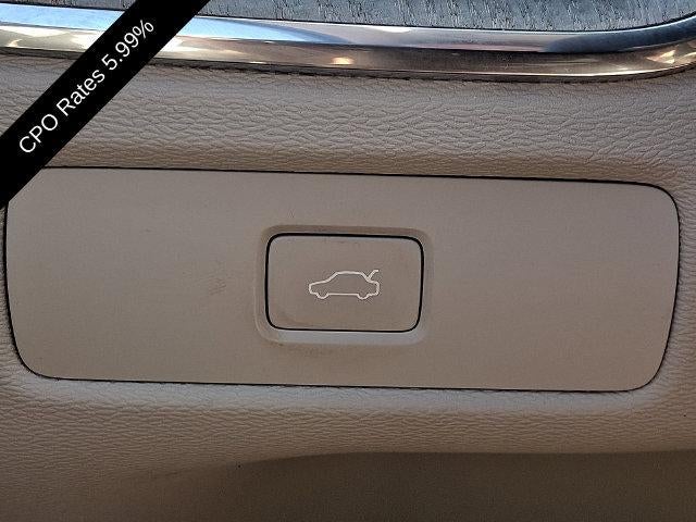 2024 Volvo XC60 B5 AWD Plus Dark Theme