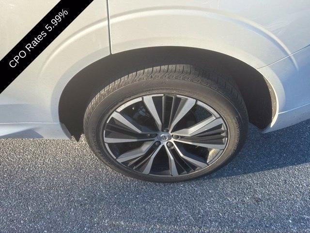 2024 Volvo XC60 B5 AWD Plus Dark Theme