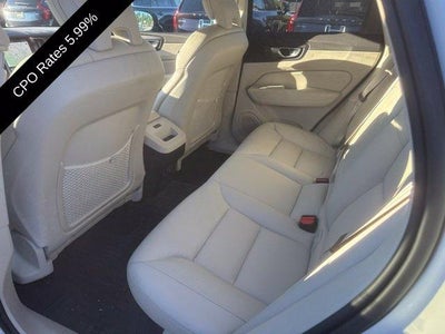 2024 Volvo XC60 B5 AWD Plus Dark Theme